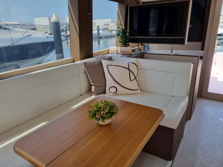 Dubai: Luxury Sightseeing Cruise with Food and Drinks - Price and value: what $55 gets you in real terms