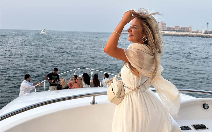 Dubai: Luxury Sunset Yacht Tour with Snacks and Drinks - How the sunset cruise feels from the first minute