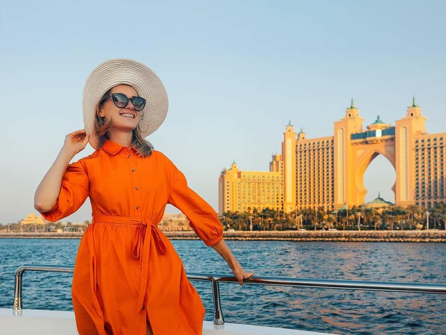 Dubai: Luxury Sunset Yacht Tour with Snacks and Drinks - Who this cruise is best for, and who should think twice