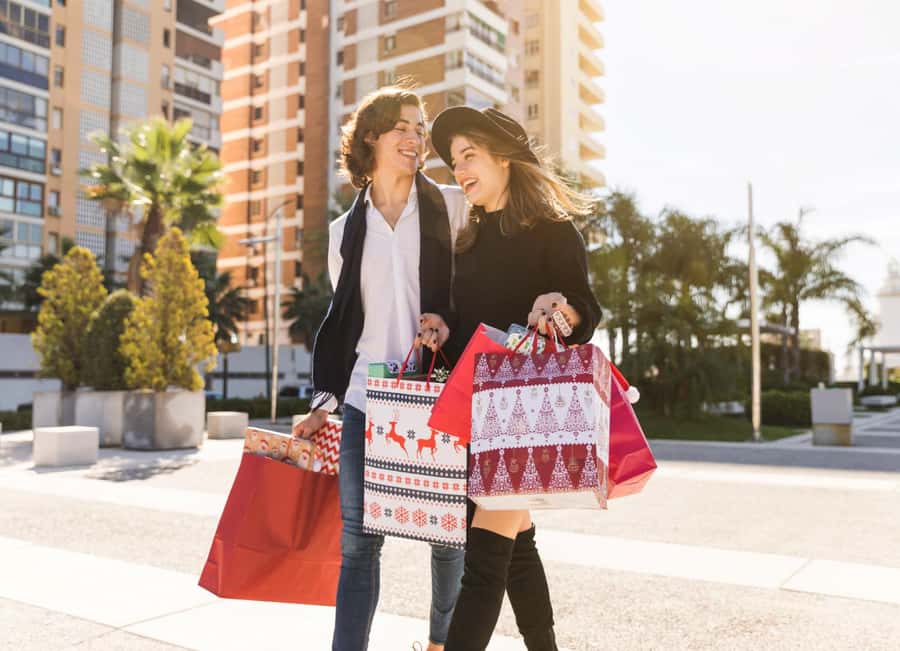 Dubai: Magic & Secret new Shopping Tour - Big Discount Store Run: Household Goods, Toys, Cosmetics, and Stationery