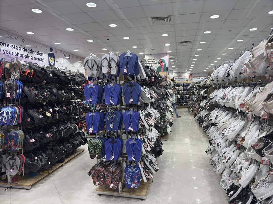 Dubai: Magic & Secret new Shopping Tour - Final Market Stop for Luxury-Inspired Fashion and Accessories