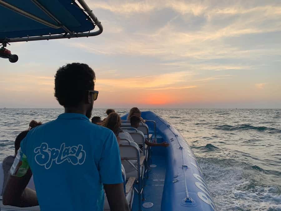 Dubai Marina : 1.5-Hour Atlantis Sightseeing Speedboat Tour - The Guide Matters: Roshen and Ameer Earn Their Stars