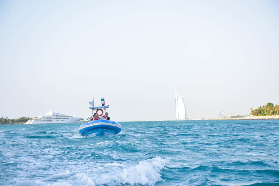 Dubai Marina : 1.5-Hour Atlantis Sightseeing Speedboat Tour - Value at Around $23: Why This Is More Than a Cheap Thrill
