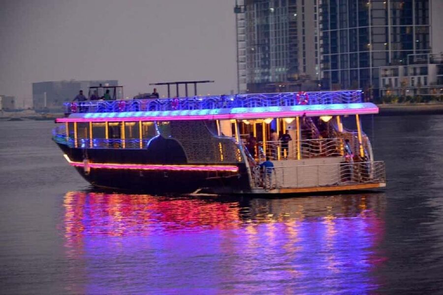 Dubai Marina Dhow Cruise: Dinner Buffet & Live Entertainment - Dubai Marina by Dhow, 2 Hours of Skyline Glow