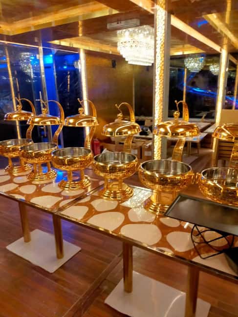 Dubai Marina Dhow Cruise: Dinner Buffet & Live Entertainment - Who This Cruise Fits Best