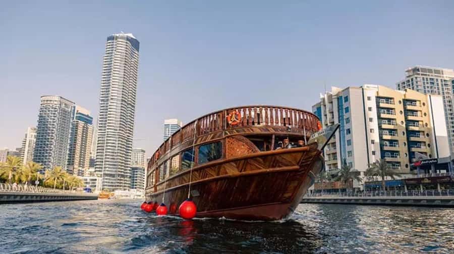 Dubai: Marina Dhow Dinner Cruise with Live Entertainment - Price and value: why $62 can work (or not)
