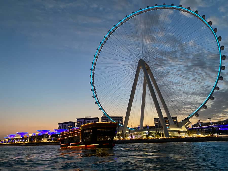 Dubai Marina: Dinner Cruise in a Traditional Boat - Key points to know before you go