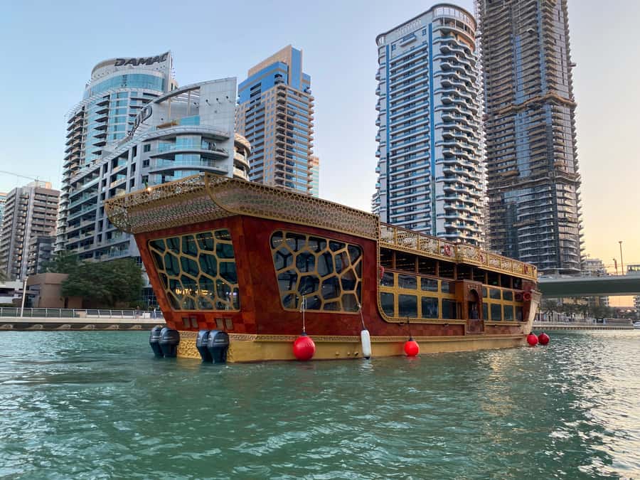 Dubai Marina: Dinner Cruise in a Traditional Boat - Getting to the Ocean Empress berth (without losing your evening)