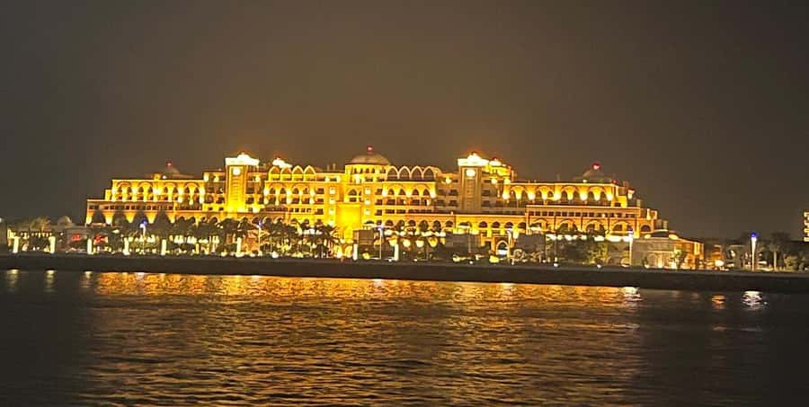 Dubai Marina Dinner Cruise with Live Entertainment(Al Wasl) - Background Music to Tanoura: The Onboard Entertainment Flow