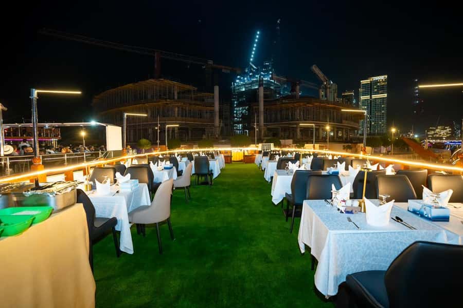 Dubai: Marina Dream Sea Lounge Cruise Dinner - What could go wrong: water, service tone, and traffic timing