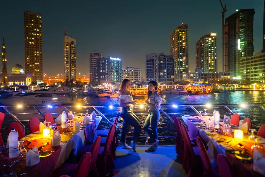 Dubai: Marina Luxury Dhow Dinner Cruise - Food and entertainment reality check you should know