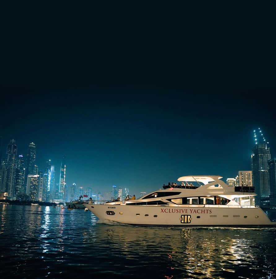 Dubai Marina: Luxury Yacht Tour with Breakfast or BBQ Option - Dubai Marina by yacht: a shortcut to the skyline