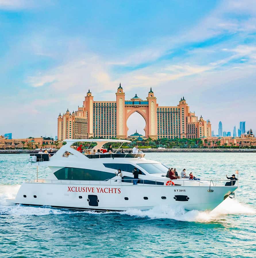 Dubai Marina: Luxury Yacht Tour with Breakfast or BBQ Option - The route: Ain Wheel, JBR, Atlantis, and the Burj Al Arab from the water