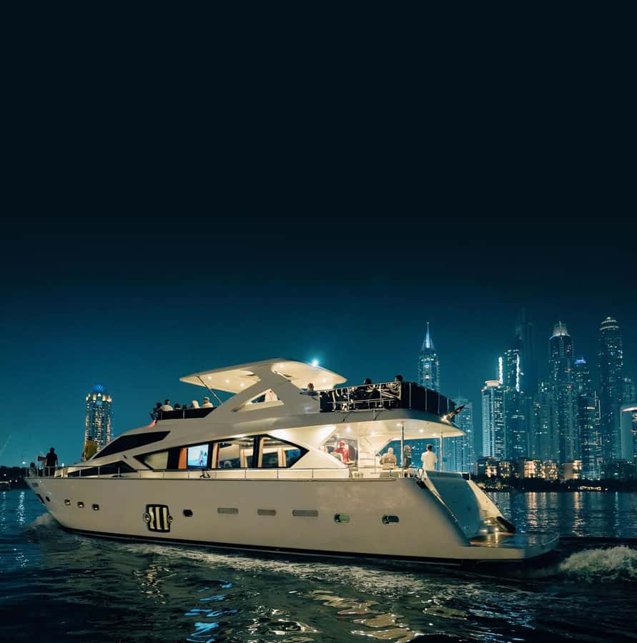 Dubai Marina: Luxury Yacht Tour with Breakfast or BBQ Option - Food, drinks, and the reality check on meal quality