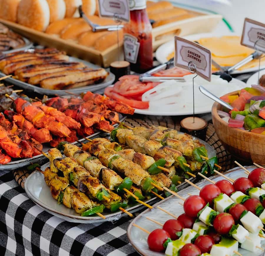 Dubai Marina: Luxury Yacht Tour with Breakfast or BBQ Option - Should you book this Dubai Marina yacht tour with breakfast or BBQ?