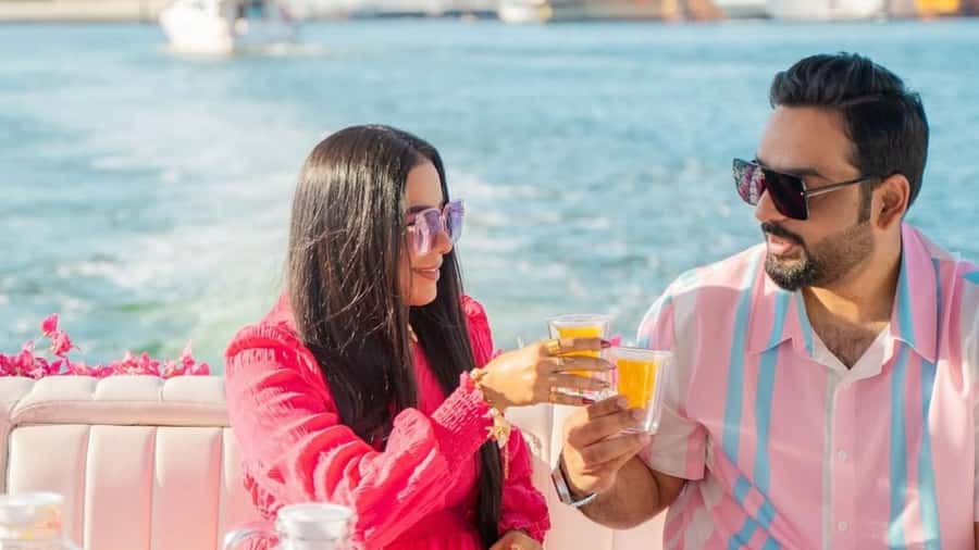 Dubai Marina: Private Boat Tour with Flower - Your private floating lounge: comfort, music, and guided attention