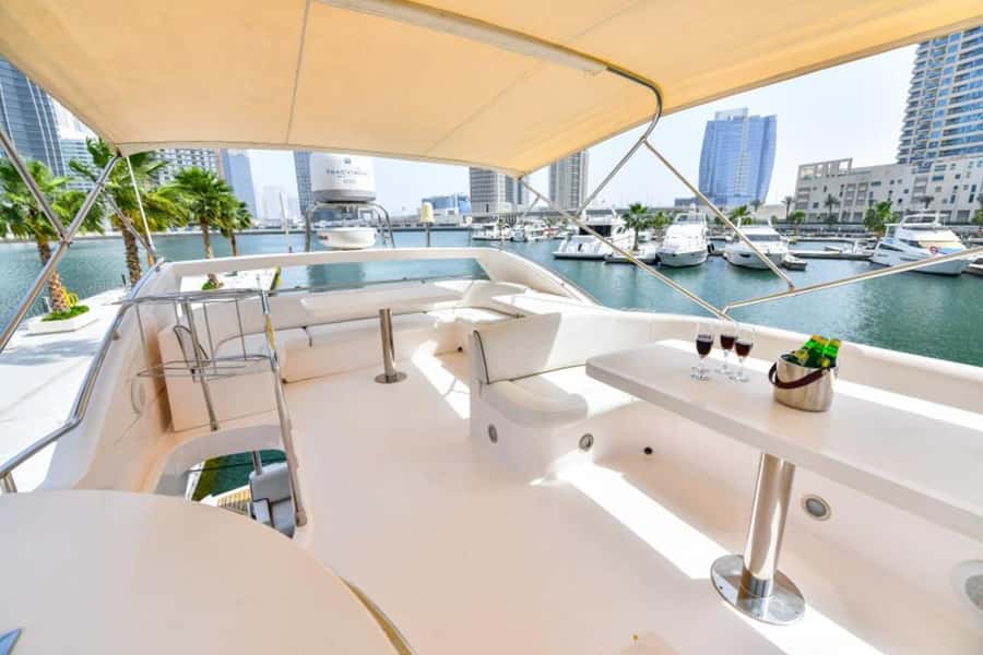Dubai: Marina Private Luxury Yacht Tour - The swim stop in the lagoon, fun and simple