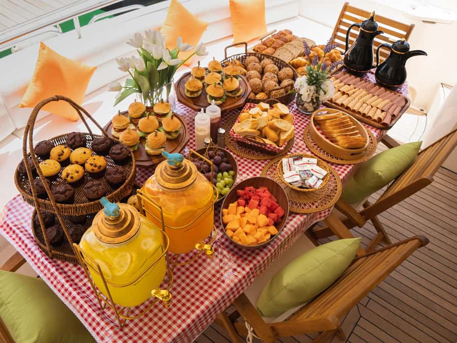 Dubai: Marina Sightseeing on Yacht with Breakfast - Breakfast onboard: what’s included, and how it feels in real life