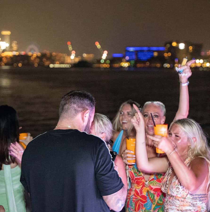 Dubai: Marina Yacht Party with BBQ, Unlimited Drinks and DJ - What to Bring, and Simple Tips That Make the Night Easier