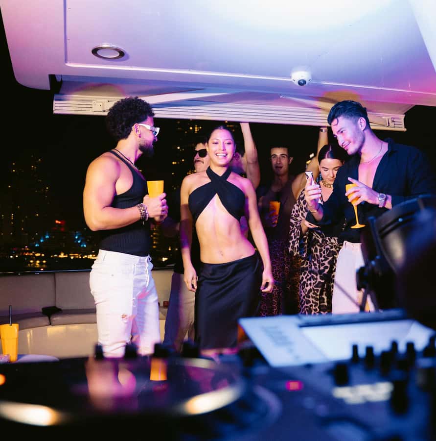 Dubai: Marina Yacht Party with BBQ, Unlimited Drinks and DJ - Value for $89: Why This Often Feels Like a Deal