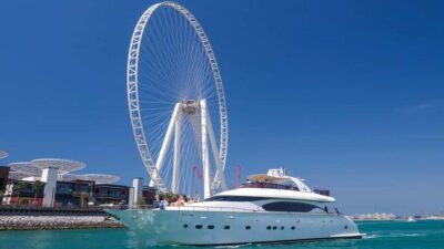 Dubai Marina Yacht Tour: Ain Wheel, JBR & Harbour in 1 Hour