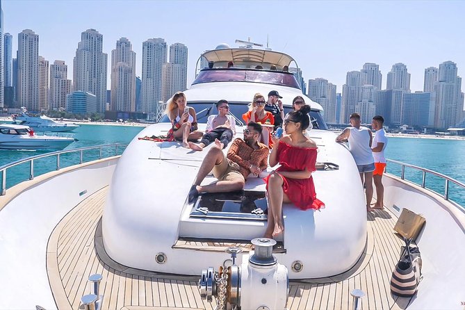 Dubai Marina Yacht Tour with Optional Breakfast or BBQ - Picking the right duration (1 hour vs 2 vs 3) and when meals actually happen