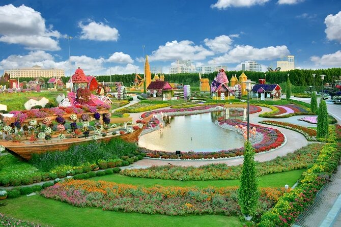 Dubai: Miracle Garden Tickets with Round-trip Transfer - Food, refreshments, and the shop stop you control