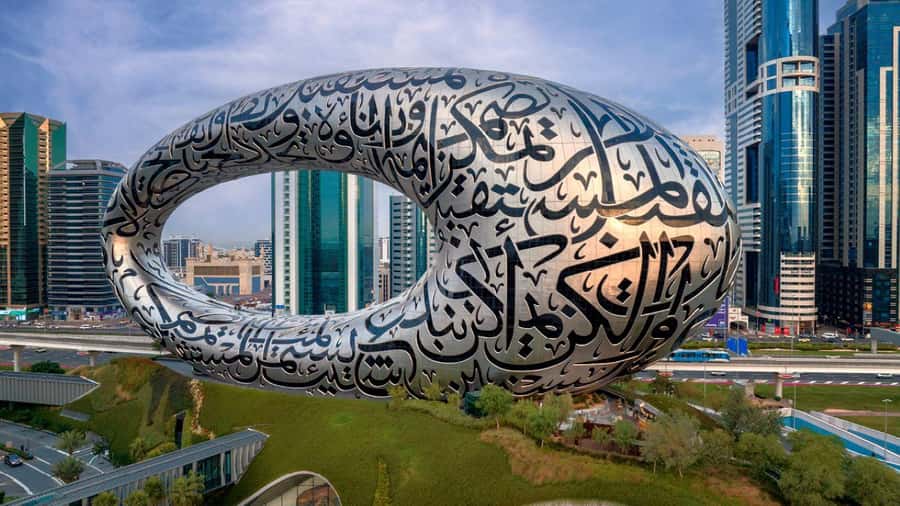 Dubai Modern Tour: Souq Madinat, Marina, Burj Khalifa stop - A half-day plan that actually fits Dubai