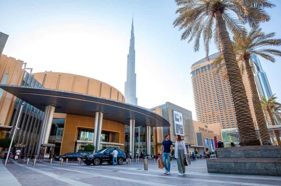 Dubai Modern Tour: Souq Madinat, Marina, Burj Khalifa stop - Dubai Marina promenade: yachts, skyline lines, and a classic Dubai view