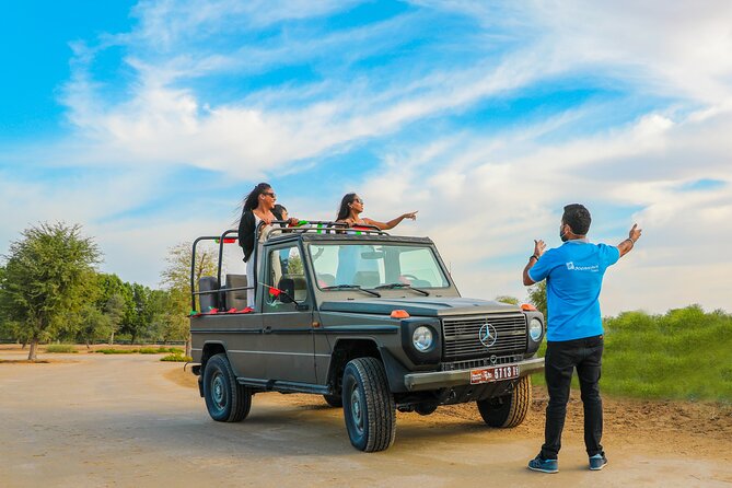 Dubai: Morning Safari by Vintage G Class & Al Marmoom Experience - Guides, Group Size, and the Value of a Smooth Morning