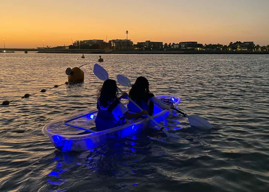 Dubai: Night Kayaking Tour - Safety Briefing, Life Jacket Fit, and Quick Paddling Setup