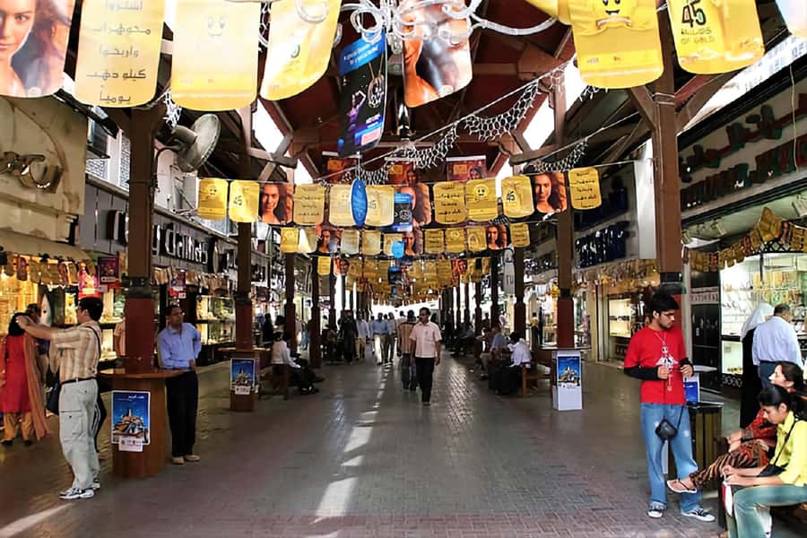 Dubai: Old to New Dubai Private Half-Day Sightseeing Tour - Souq Time: Gold, Spice, and Shopping Tips You Can Actually Use