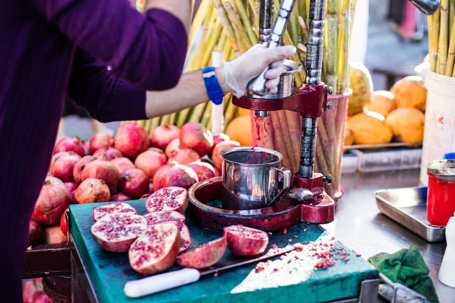 Dubai: Old Town, Creek, Museums, Souks, & Street Food Tour - Al Souq Al Kabeer (Bur Dubai): Street Food, Juice, and Souk Sense
