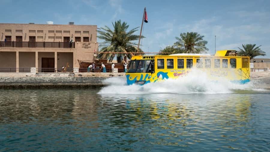 Dubai: Old town tour with Wonder Bus, souks, Creek and Guide - Souks Without the Long Detour: Gold and Spice Highlights