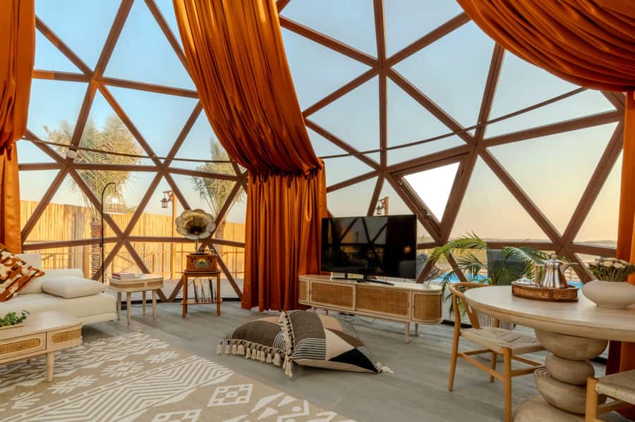Dubai: Overnight Safari with Luxury Dome Stay & Stargazing - Al Marmoom luxury dome: the point of doing it overnight