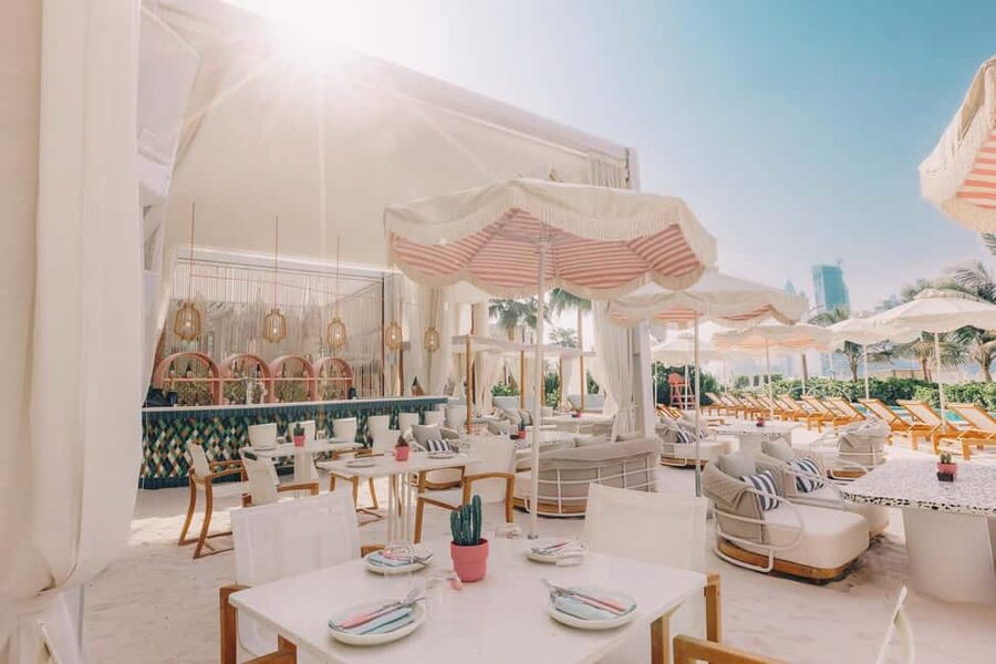 Dubai: Pool & Beach Pass with Prosecco & Fruit Platter for 2 - Pool and beach access until 6pm, the timing that makes this worth it