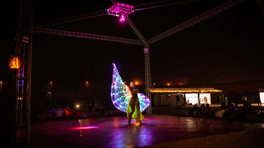 Dubai: Premium Red Dune Safari with Sandboarding & BBQ - Henna Painting and Sheesha: Fun Cultural Adds, Done at Your Pace