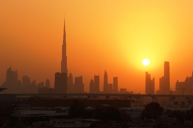Dubai Private Arrival Airport Transfer to Any Hotels in UAE - Sedan or Minivan, and the Group Size Reality