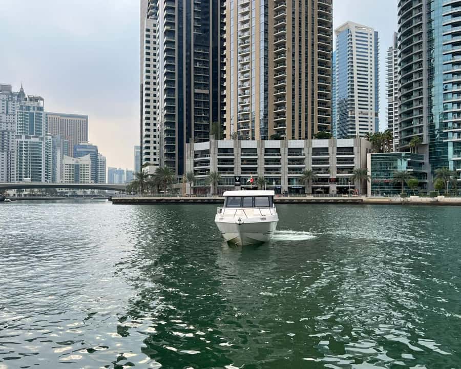 Dubai: Private Boat Cruise from Dubai Marina - Atlantis and Palm Jumeirah views from the water, the Hollywood version of Dubai coastline