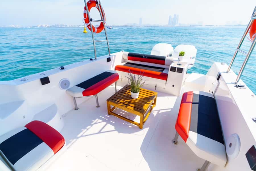 Dubai: Private Coastline Landmarks Mini-Yacht Tour - Refreshments, swim time, and how the crew makes it smooth