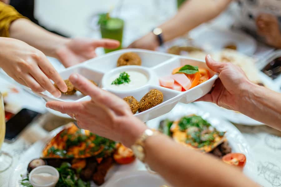 Dubai: Private Food Tour – 10 Tastings with Locals - What 10 tastings actually means in the real world