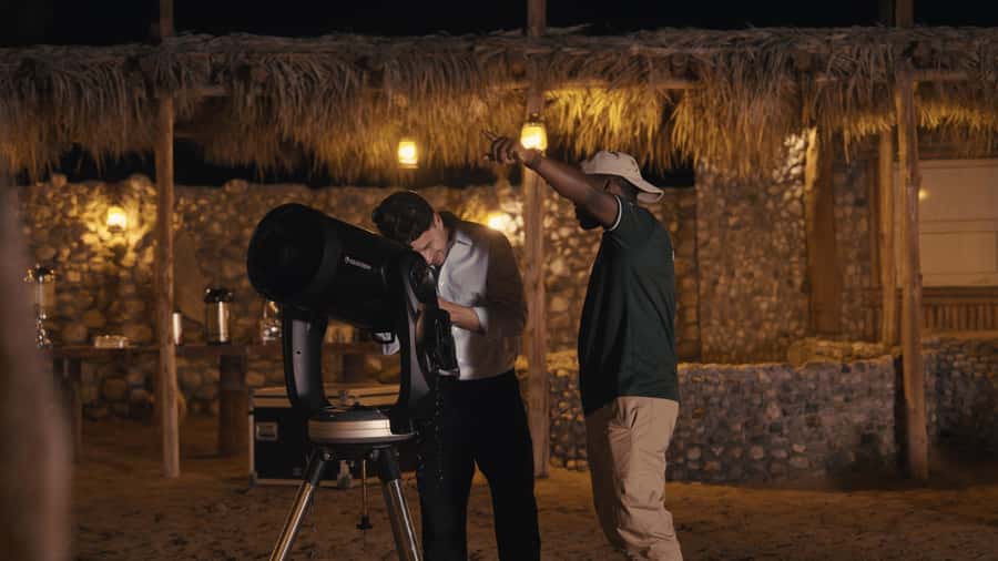 Dubai: Private Night Safari & Astronomy with 3-Course Dinner - How the UV night walk turns the dunes into a living puzzle