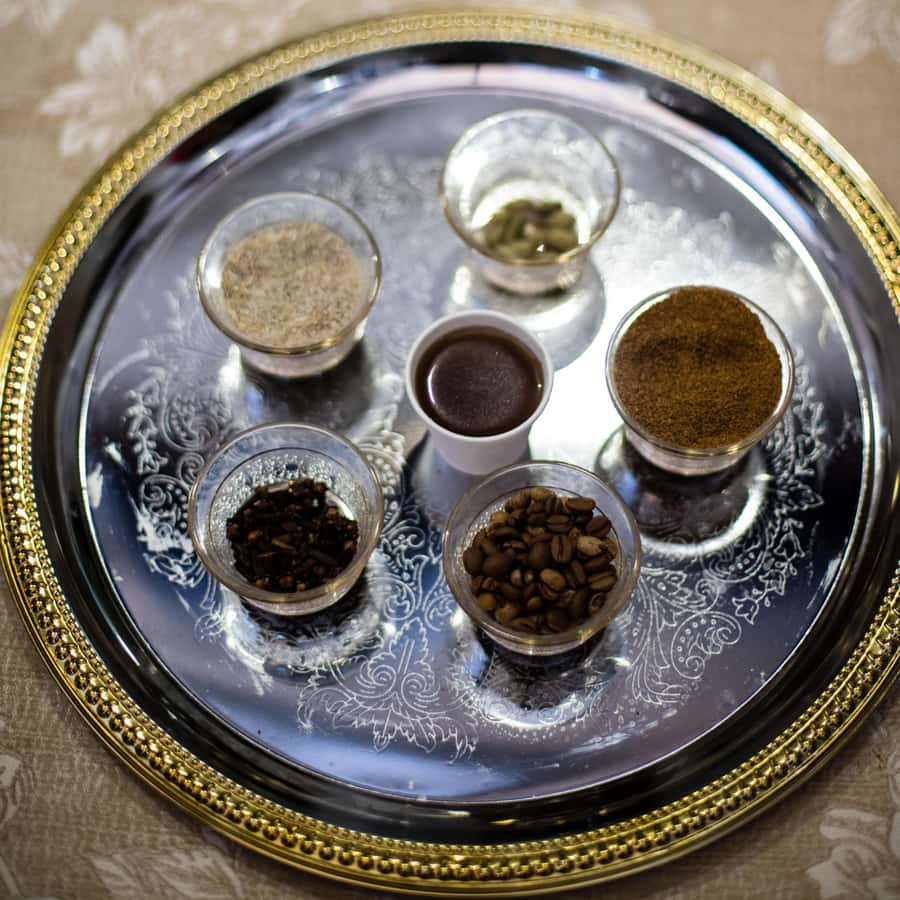 Dubai : Private Old Dubai, Frame Entry, Tastings& Transfers - Souk Time With Tastings, Fresh Juice, and Arabic Coffee