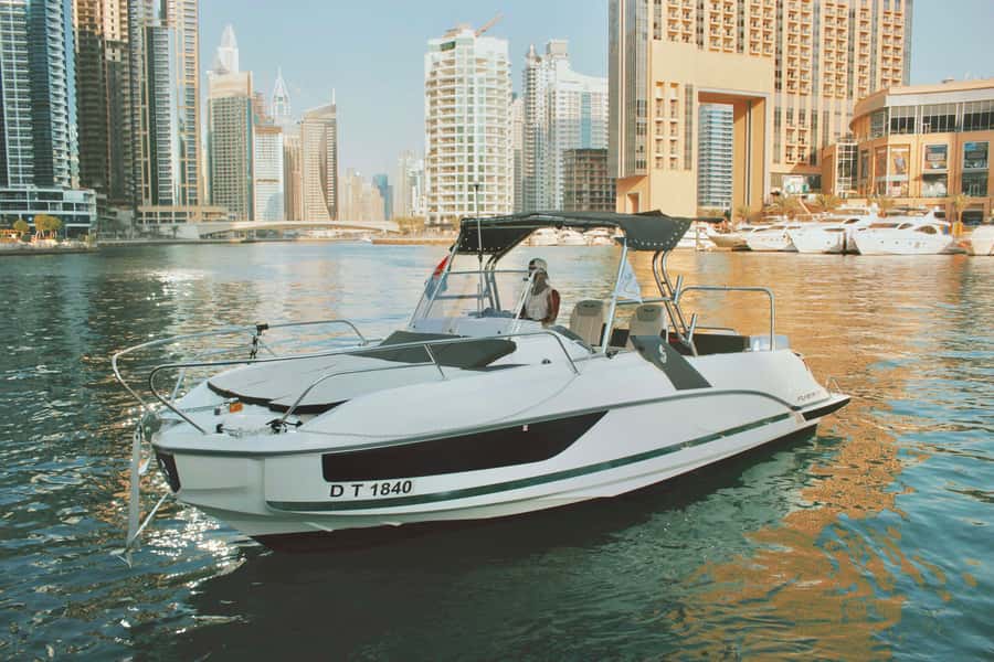 Dubai: Private Sea Escape Cruise - Swim, Tan & Sightsee - Why Dubai’s icons look better from a small boat