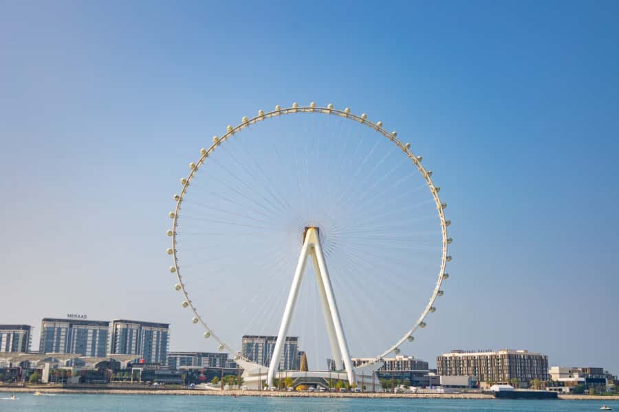 Dubai: Private VIP Luxury Yacht Tour with BBQ & Drinks - Bluewater’s Island and Ain Dubai: A Photo Stop That’s Built for Angle