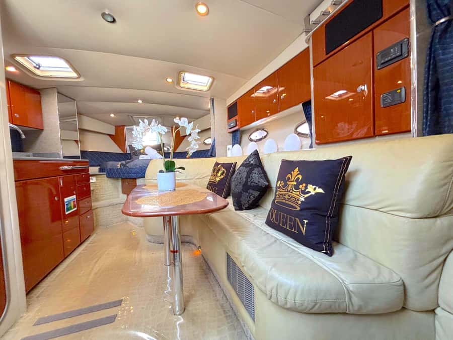 Dubai: Private Yacht Cruise for Unforgettable Memories - Dubai Harbour Yacht Club check-in: get on board without stress
