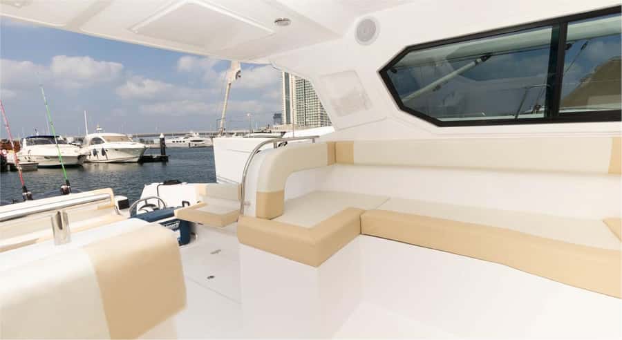 Dubai: Private Yacht Tour 36ft (+1 hr free) offer till Sep15 - Rules, timing, and the small details that prevent stress