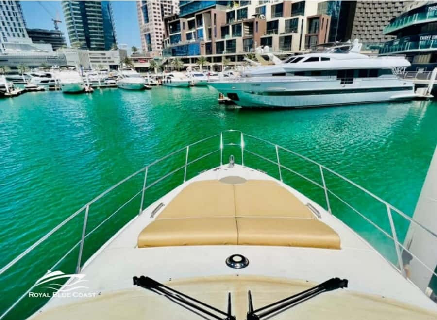 Dubai: Private Yacht Tour 50 feet - Price, group size, and when $460 makes sense