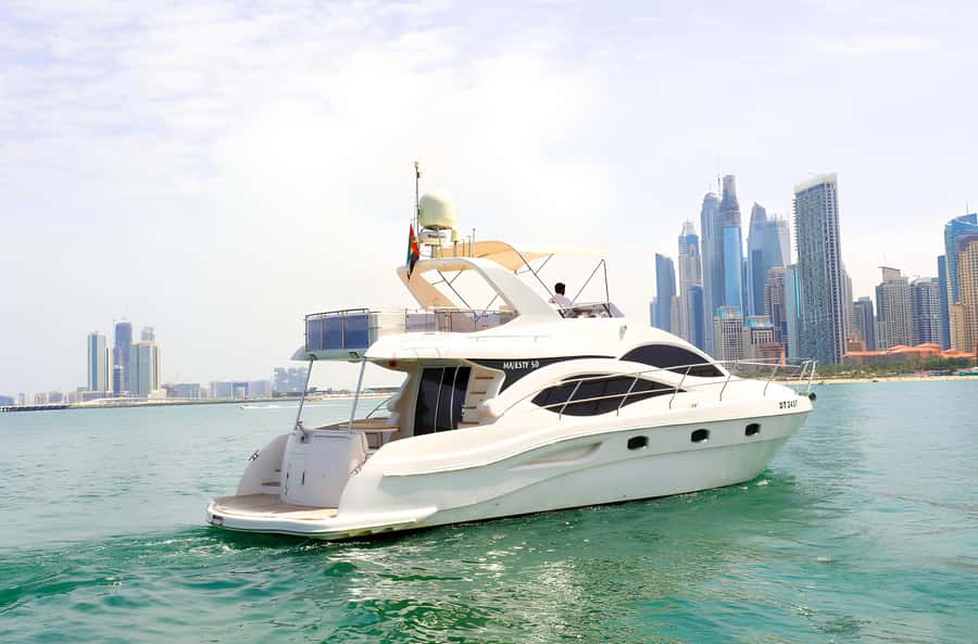 Dubai: Private Yacht Tour Experience with Soft Drinks - Why the 2-hour option is the sweet spot for skyline hoppers