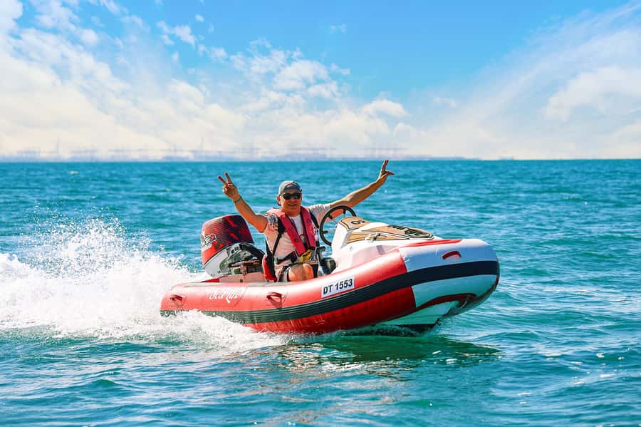 Dubai: Self-Drive Boat Experience for 1 or 2 People - Why Dubai’s self-drive boat feels different from a normal cruise